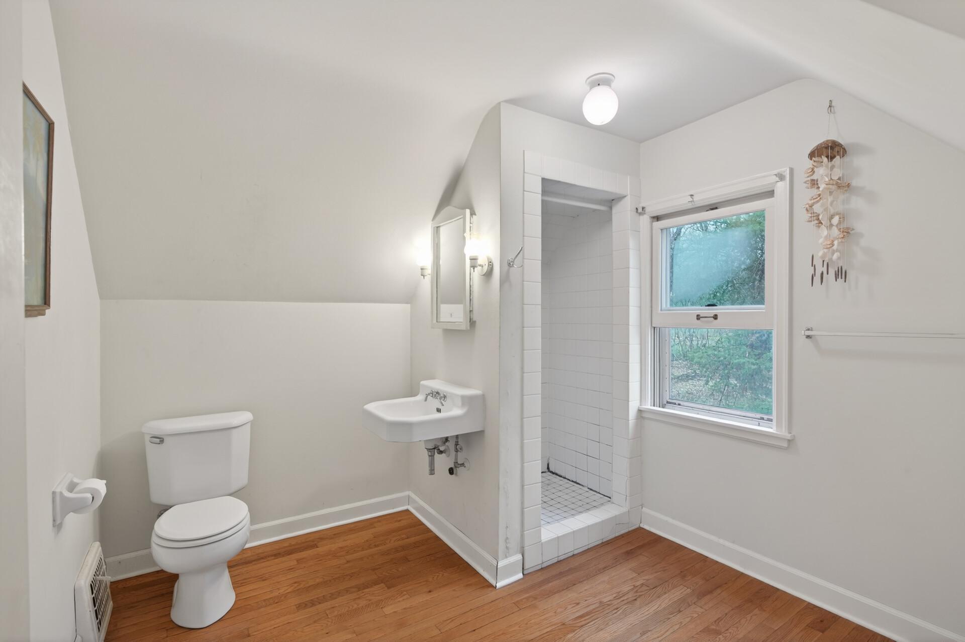 Upper level bathroom