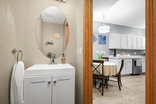 1572 Countryside Drive, Shakopee, MN 55379