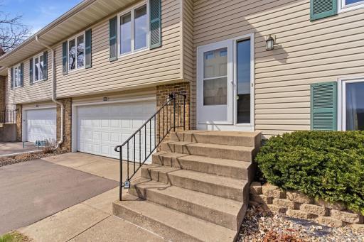 8361 W 100th Street, Minneapolis, MN 55438