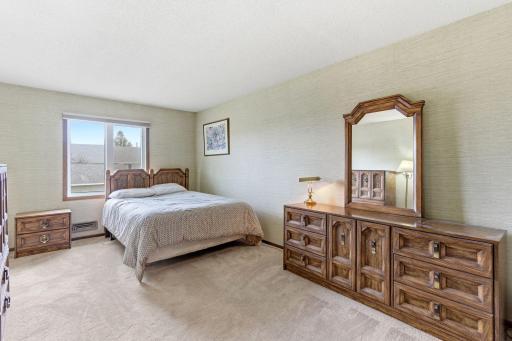 8361 W 100th Street, Minneapolis, MN 55438