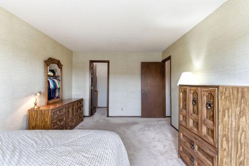 8361 W 100th Street, Minneapolis, MN 55438