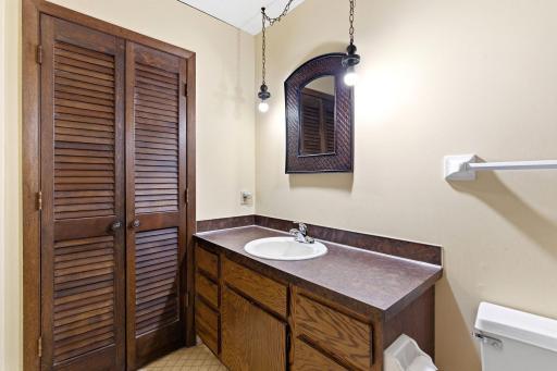 8361 W 100th Street, Minneapolis, MN 55438