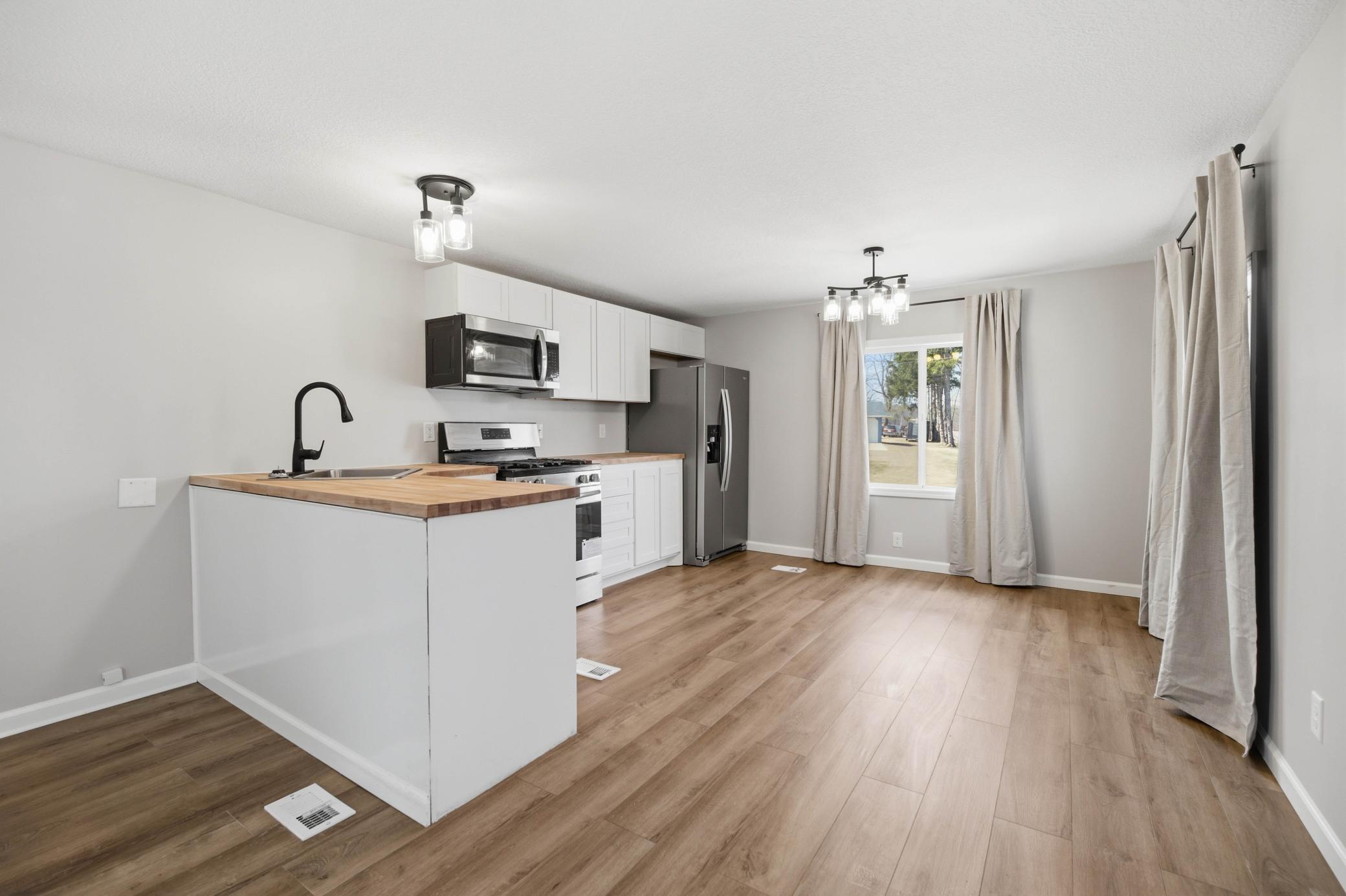 05-2058 Pine Knoll Rd_Mora-8.jpg