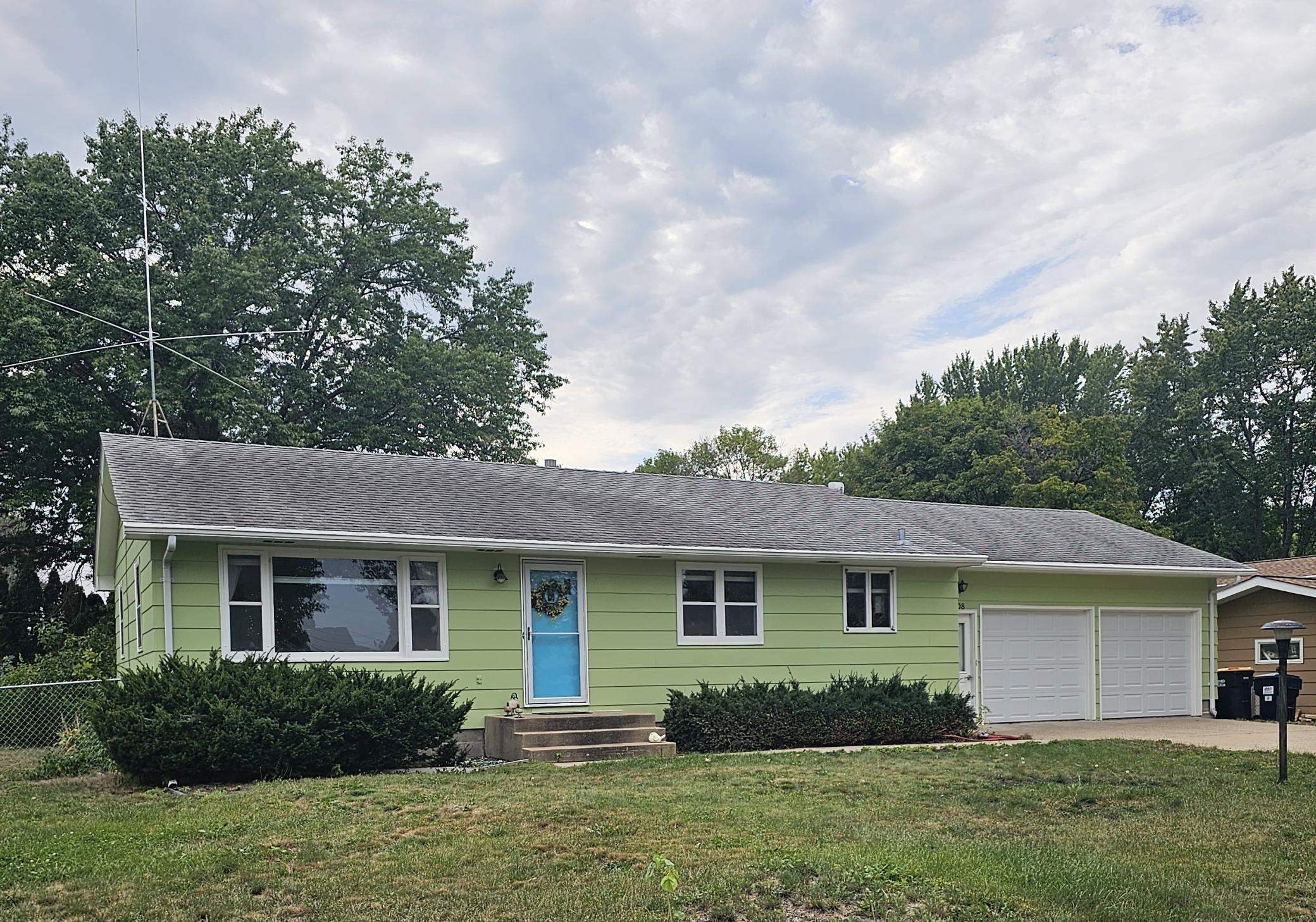 Welcome to 908 10th Street of Farmington! Professional photos coming soon. Welcome Home!