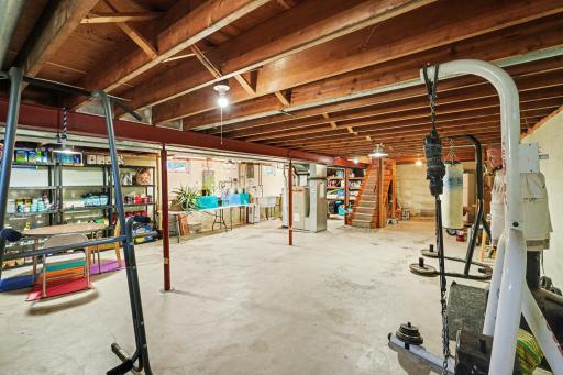 There are a lot of extras here available for a new buyer. Ask about the grow lights, the freezers, shelving, and so much more! This could be a perfect grow room, exercise studio, art studio, or finish with bedrooms and more!
