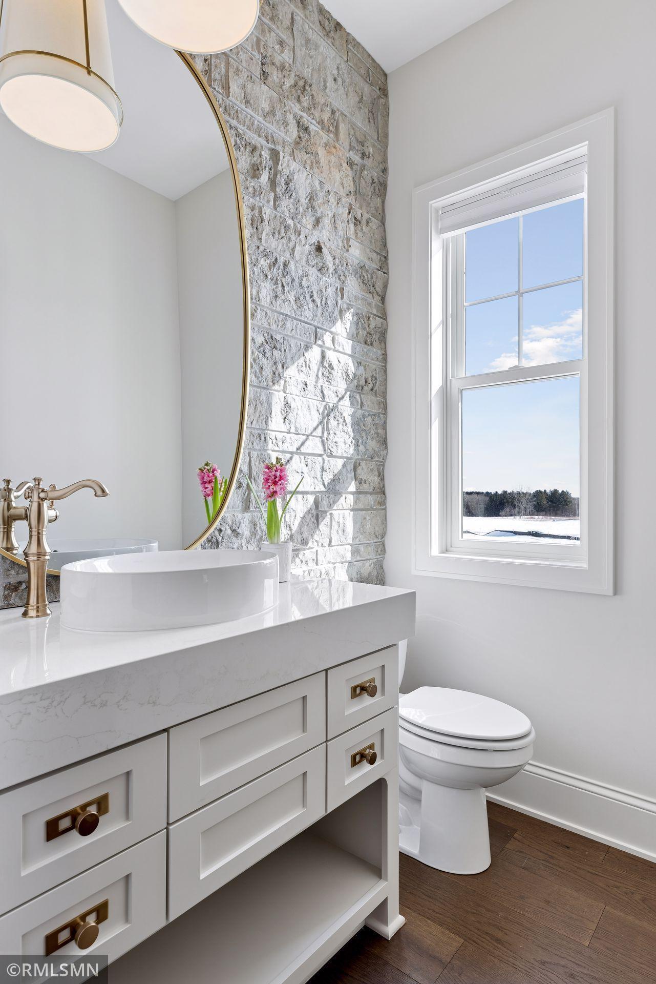 36nPQxPEFioxj0Ryg4k5Hg (1).jpg