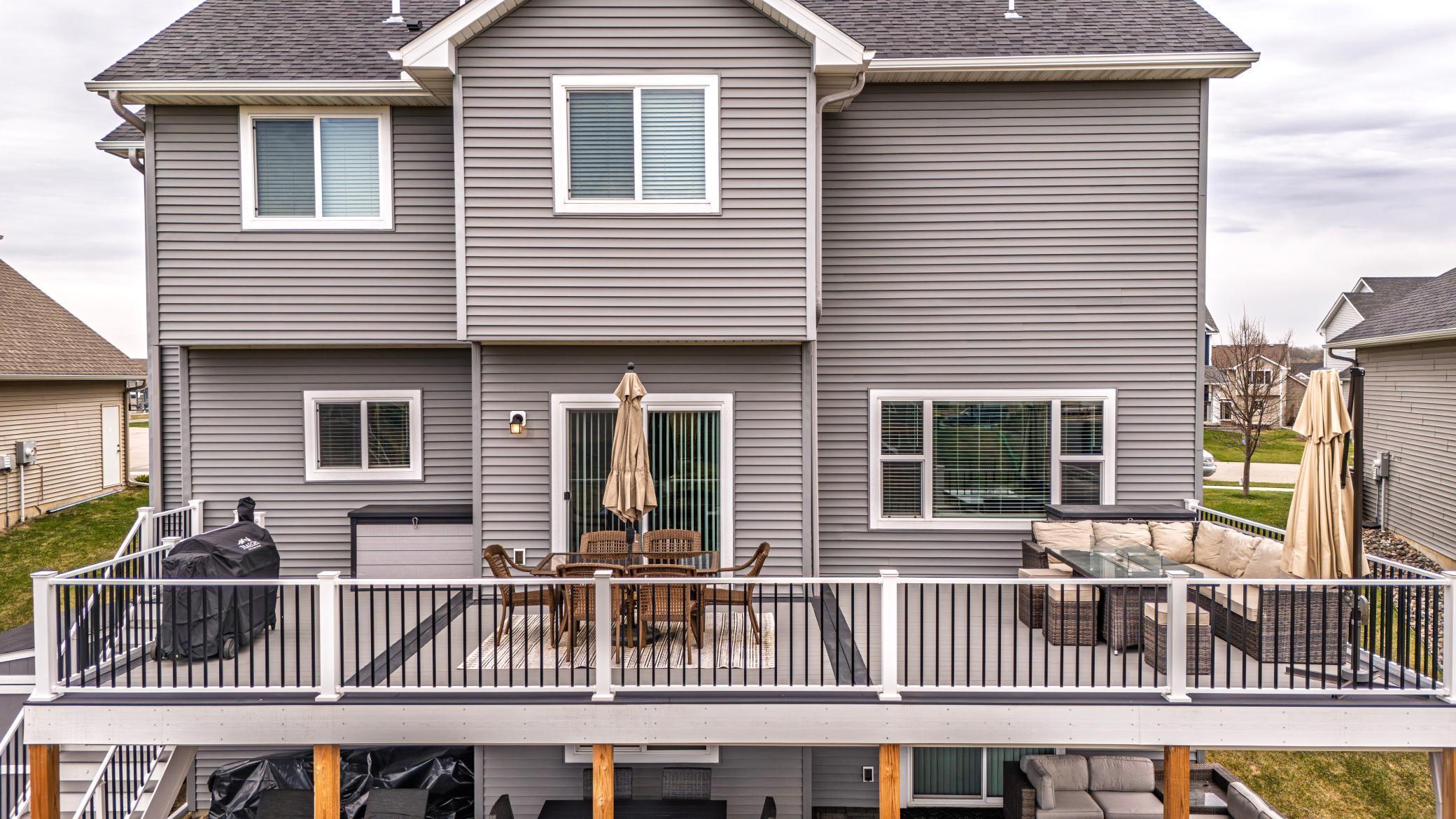 A peaceful setting to call your own. Entertain inside or out.