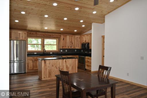 1616 130 Avenue, New Richmond, WI 54017