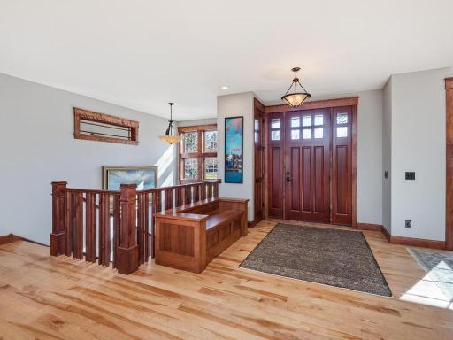 1912 Linner Woods Court, Wayzata, MN 55391