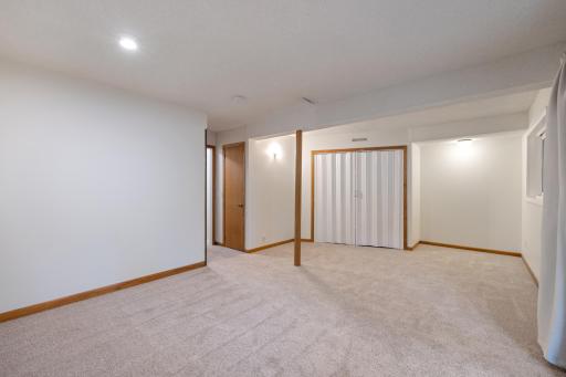 9619 Ensign Circle, Minneapolis, MN 55438