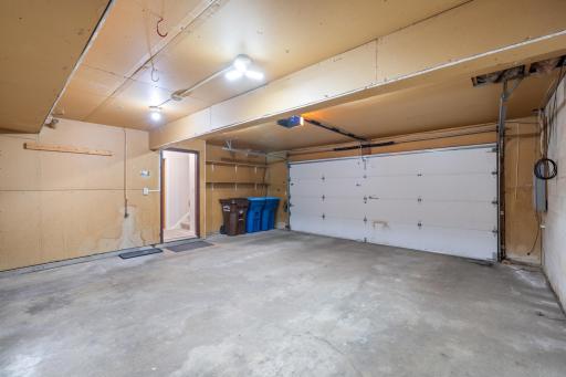 9619 Ensign Circle, Minneapolis, MN 55438