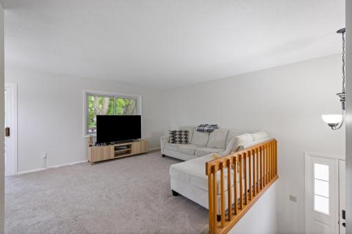 9619 Ensign Circle, Minneapolis, MN 55438