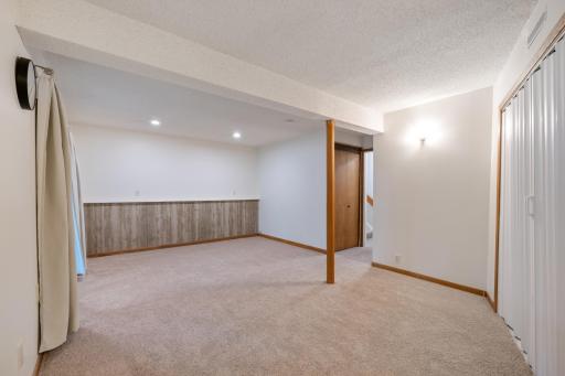 9619 Ensign Circle, Minneapolis, MN 55438