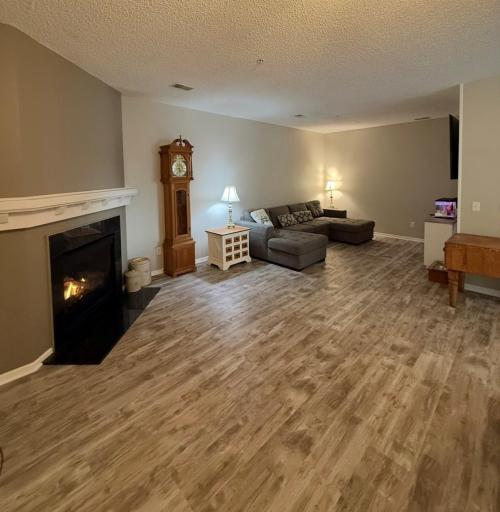1240 County Road D E, 15, Maplewood, MN 55109