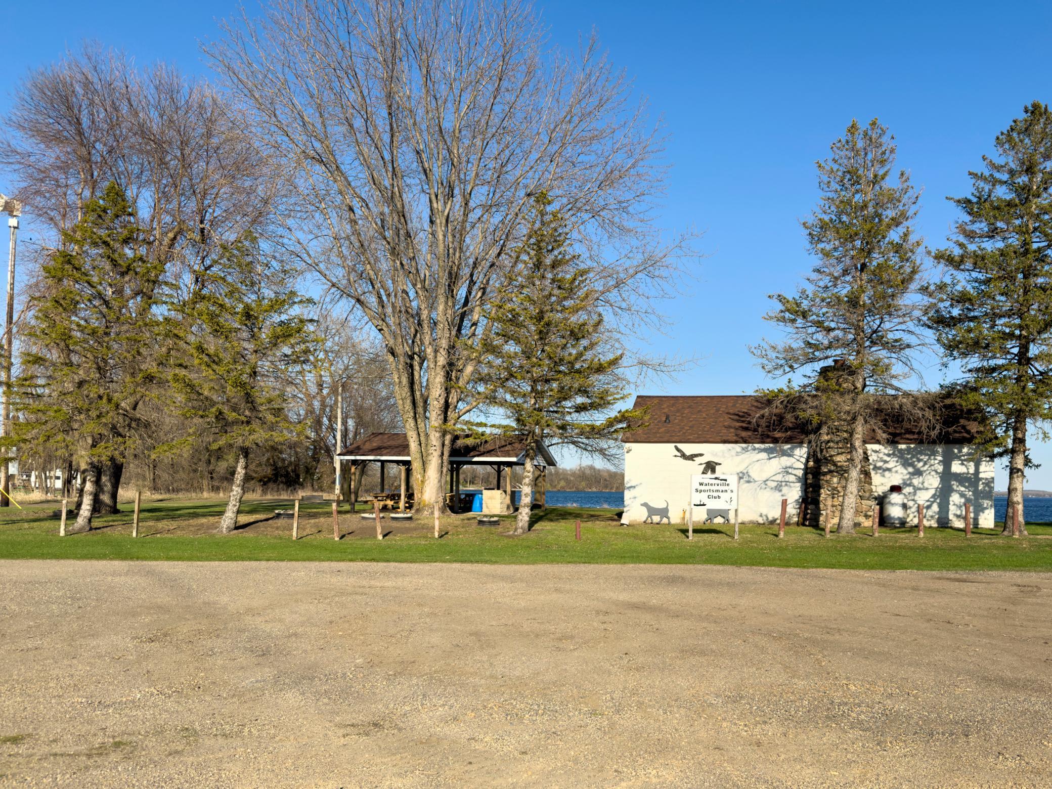 49 sportsman's building_park.jpg