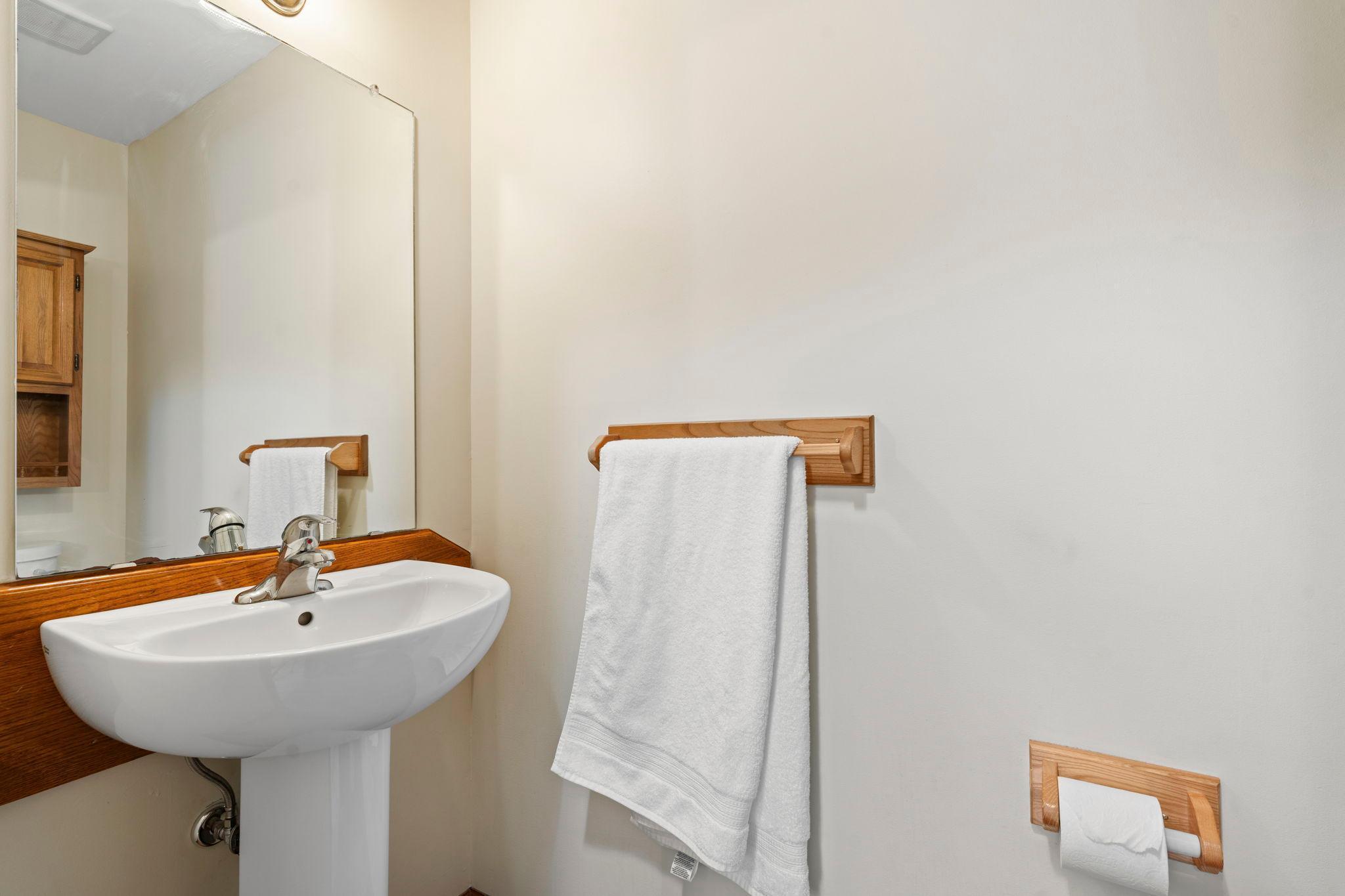 52-web-or-mls-2642 Northridge Ln N-421.jpg