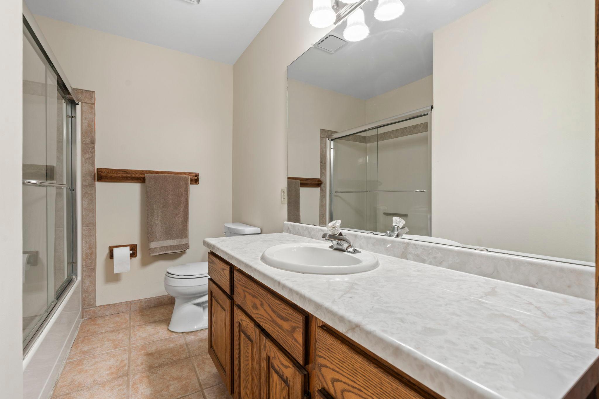 64-web-or-mls-2642 Northridge Ln N-499.jpg