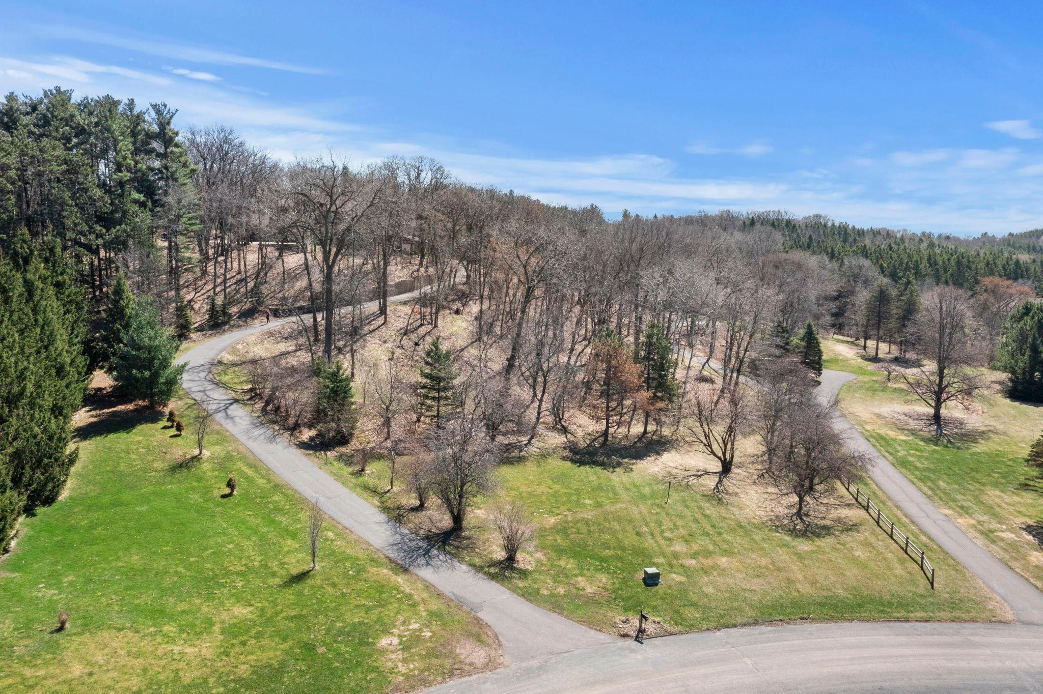 126-web-or-mls-2642 Northridge Ln N-45.jpg