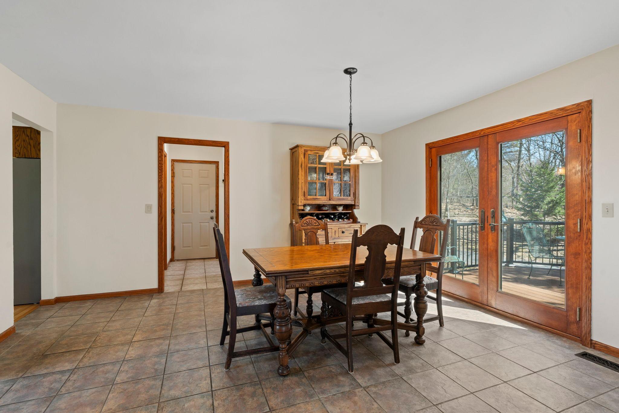 36-web-or-mls-2642 Northridge Ln N-344.jpg