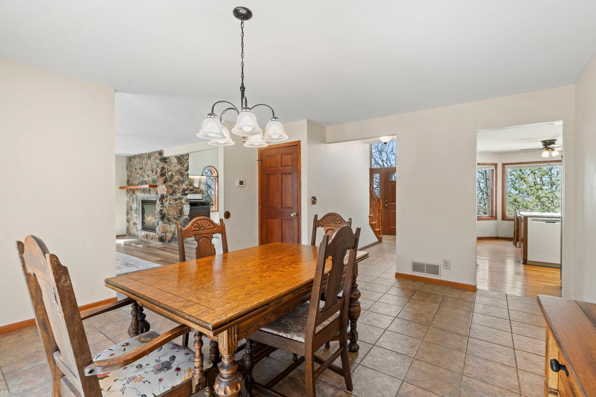 38-web-or-mls-2642 Northridge Ln N-354.jpg