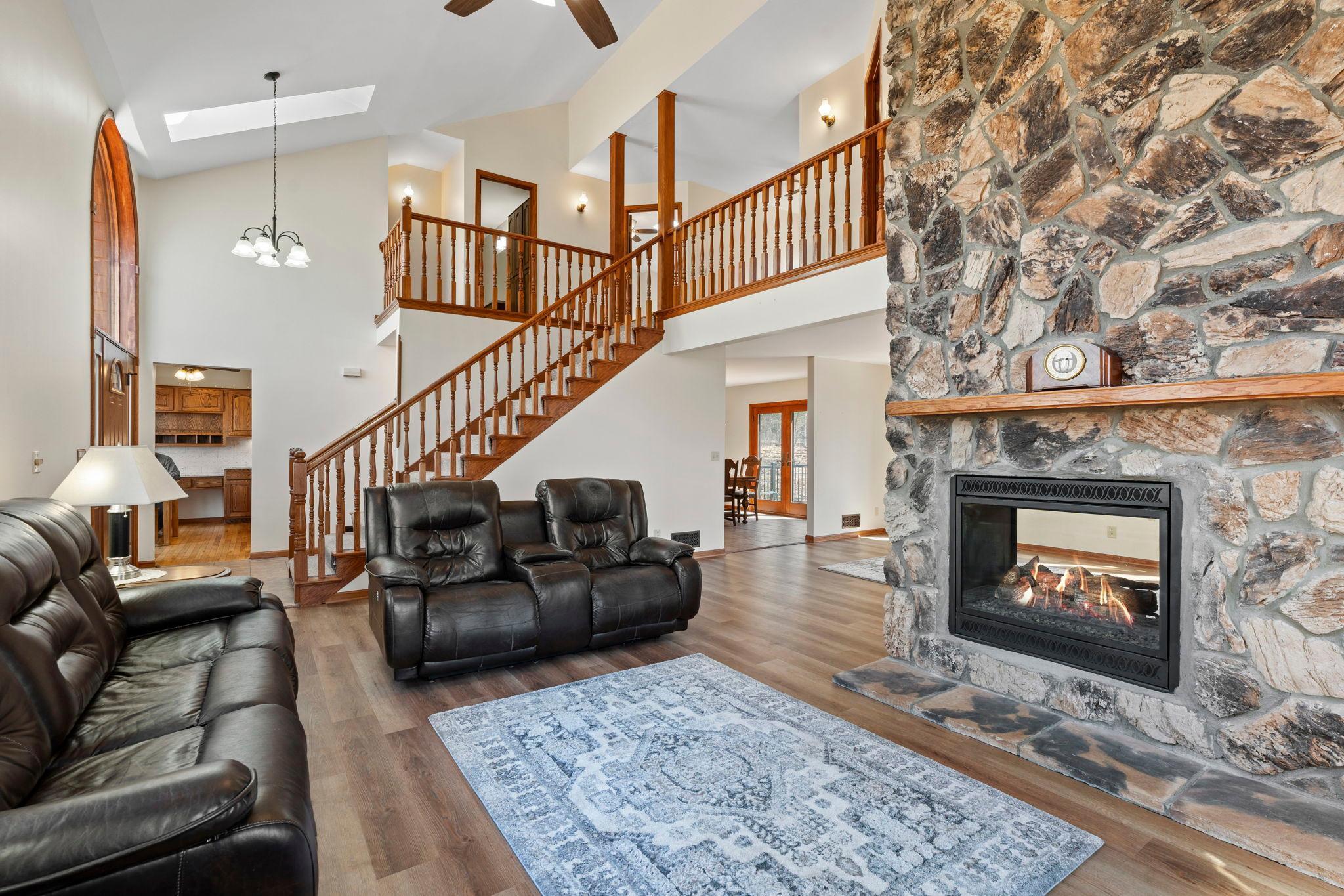 28-web-or-mls-2642 Northridge Ln N-309.jpg