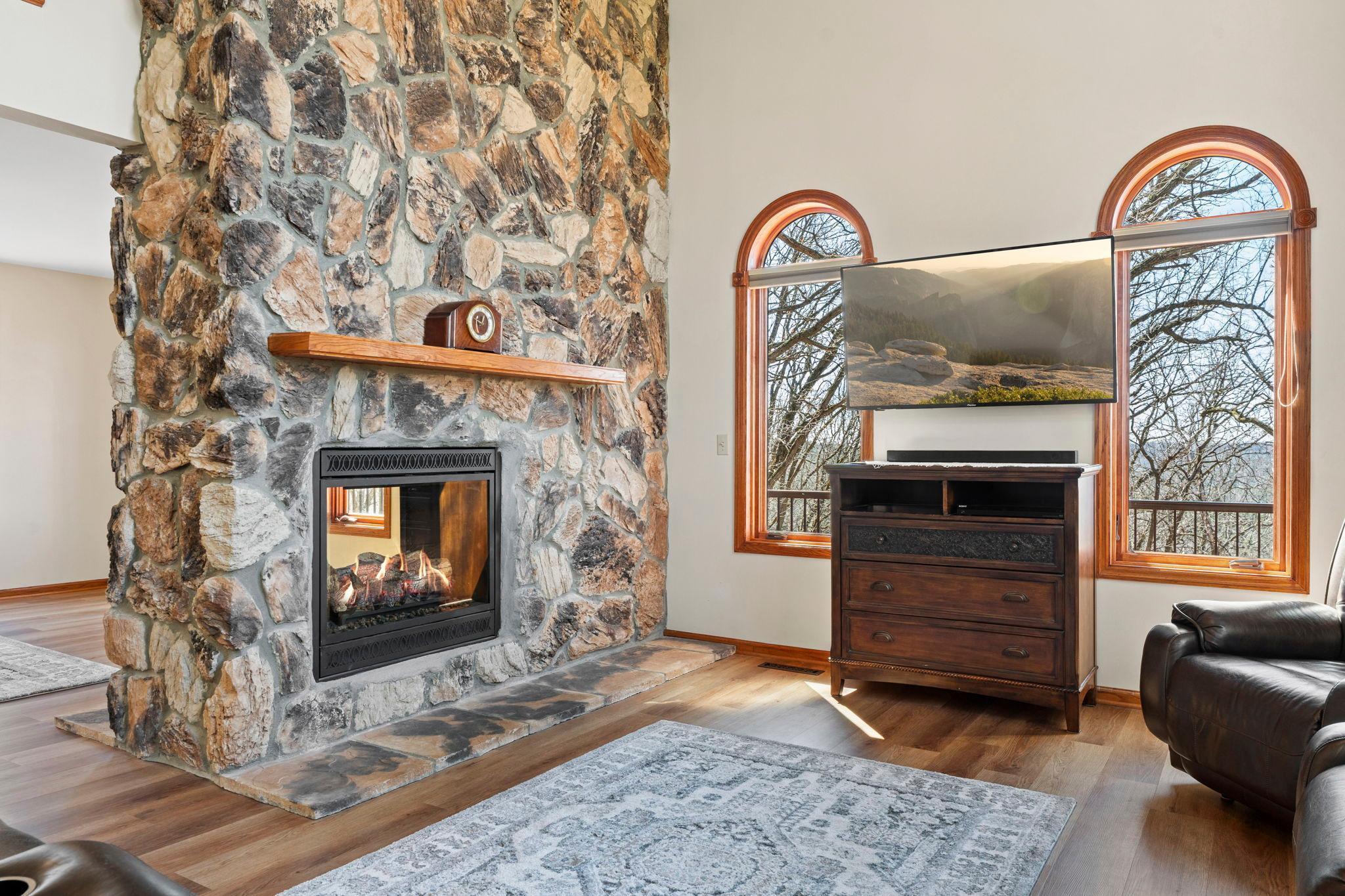 26-web-or-mls-2642 Northridge Ln N-299.jpg