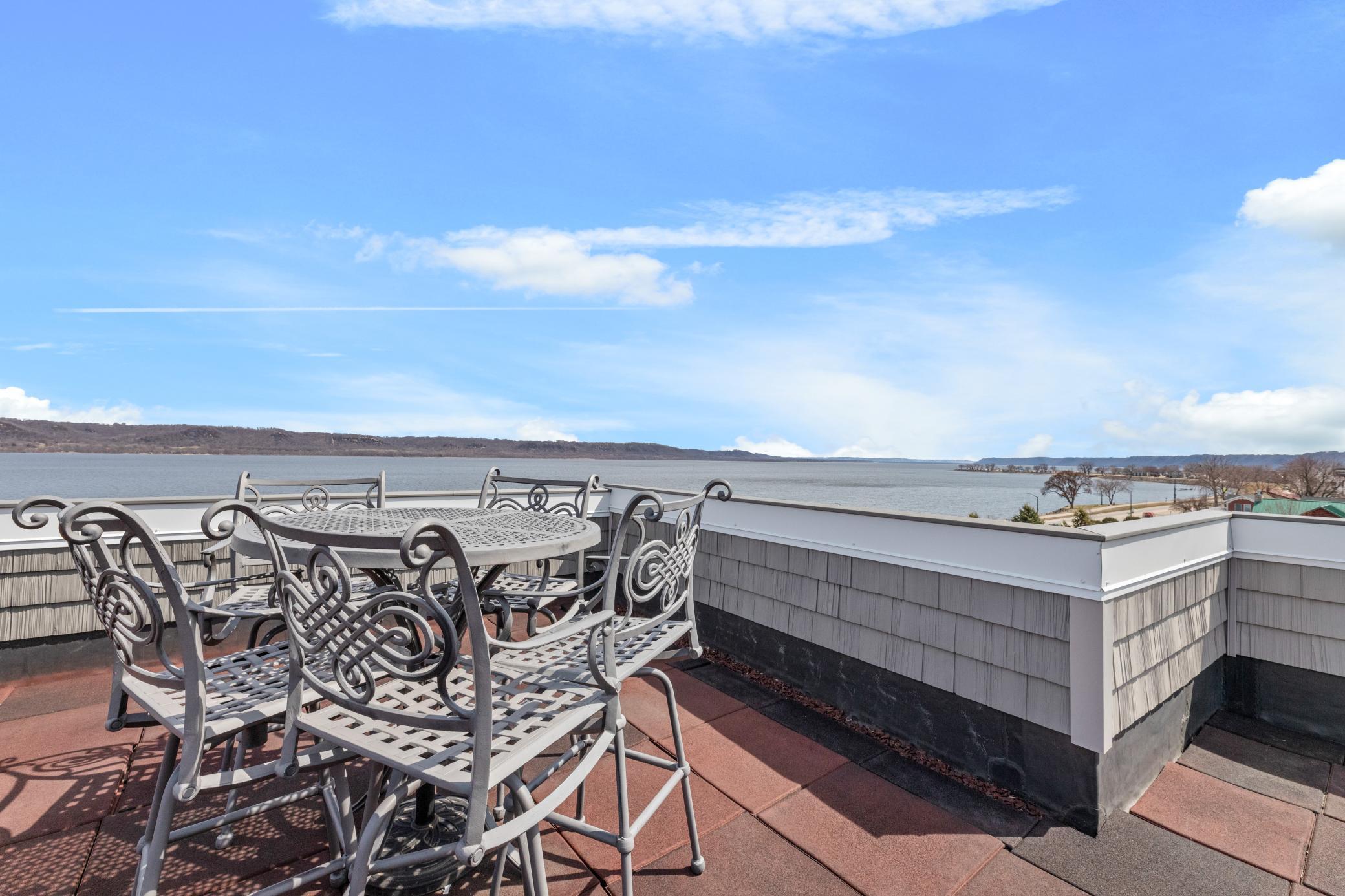 rooftop sky deck facing east and south