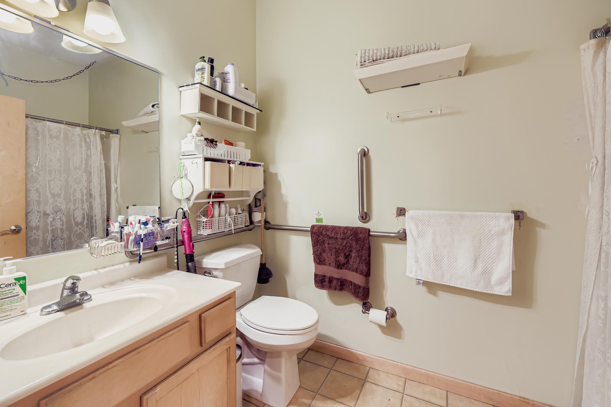 20 Primary Bathroom.jpg