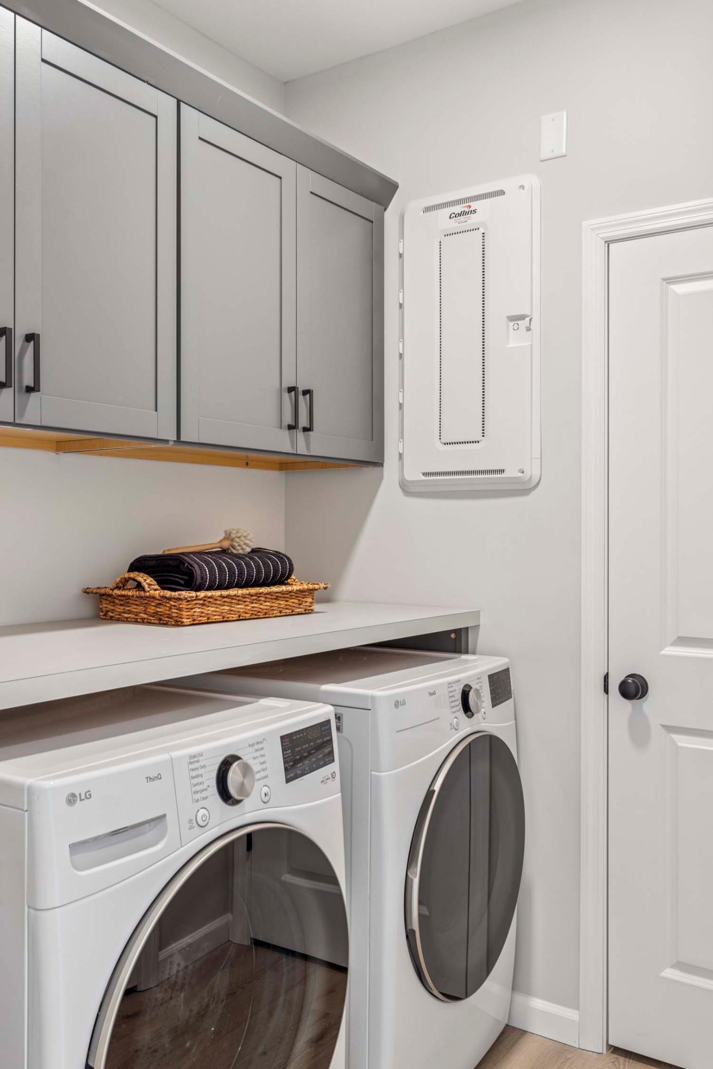 Photo taken from previous model with a similar floorplan. While similar, some options shown in the picture may not be included in this pricing. Please ask for a detailed list of included features for this listing.