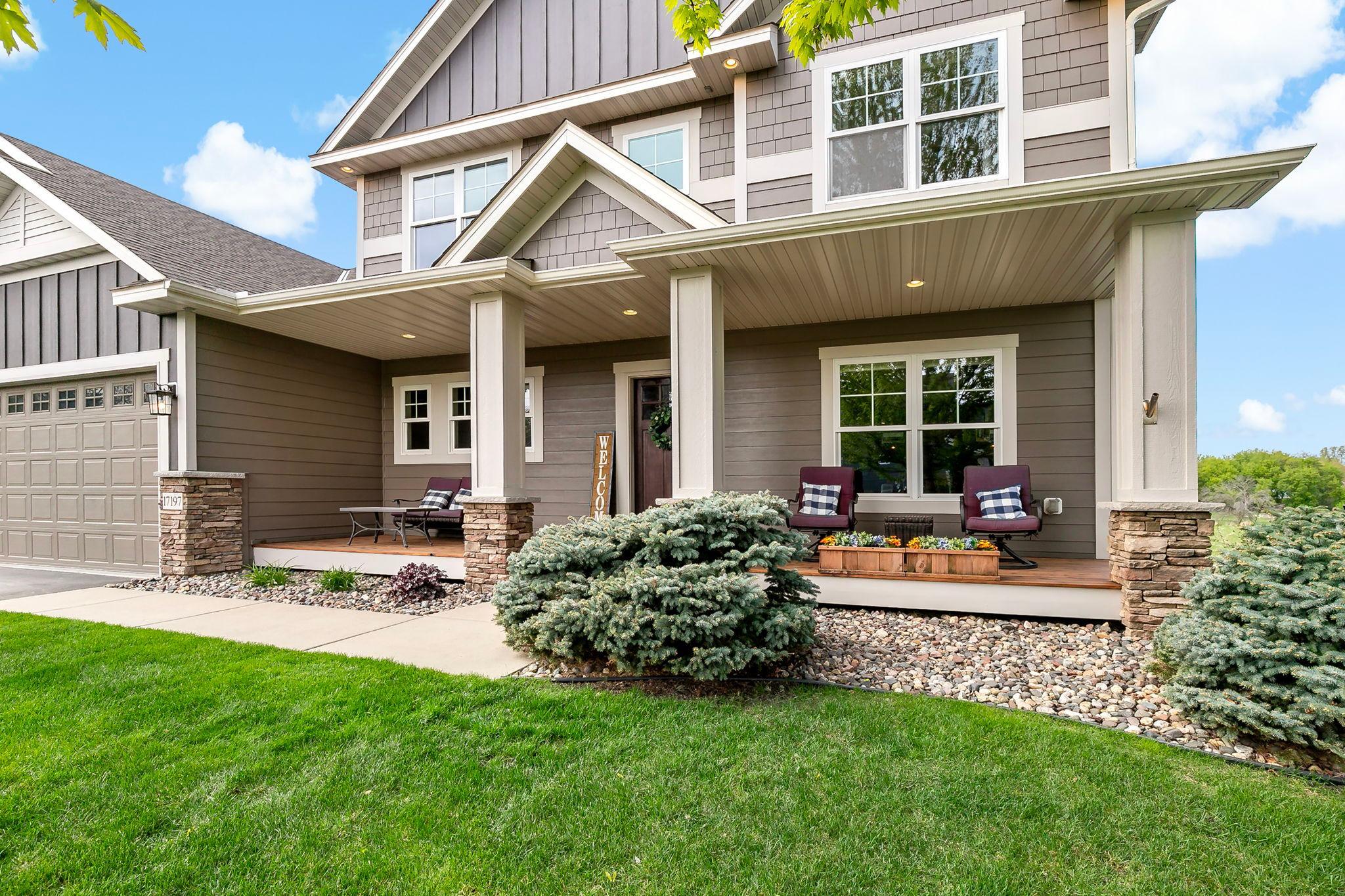 Front Porch 2.jpg