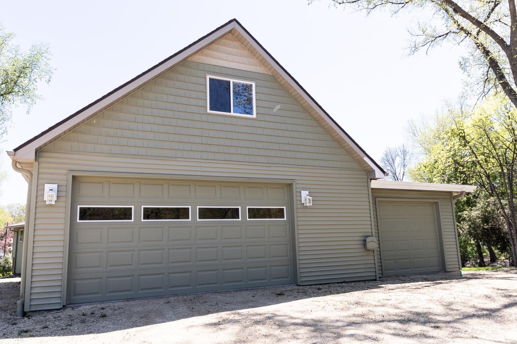 11660 Lehigh Ave S -Hastings - shop 3.jpg