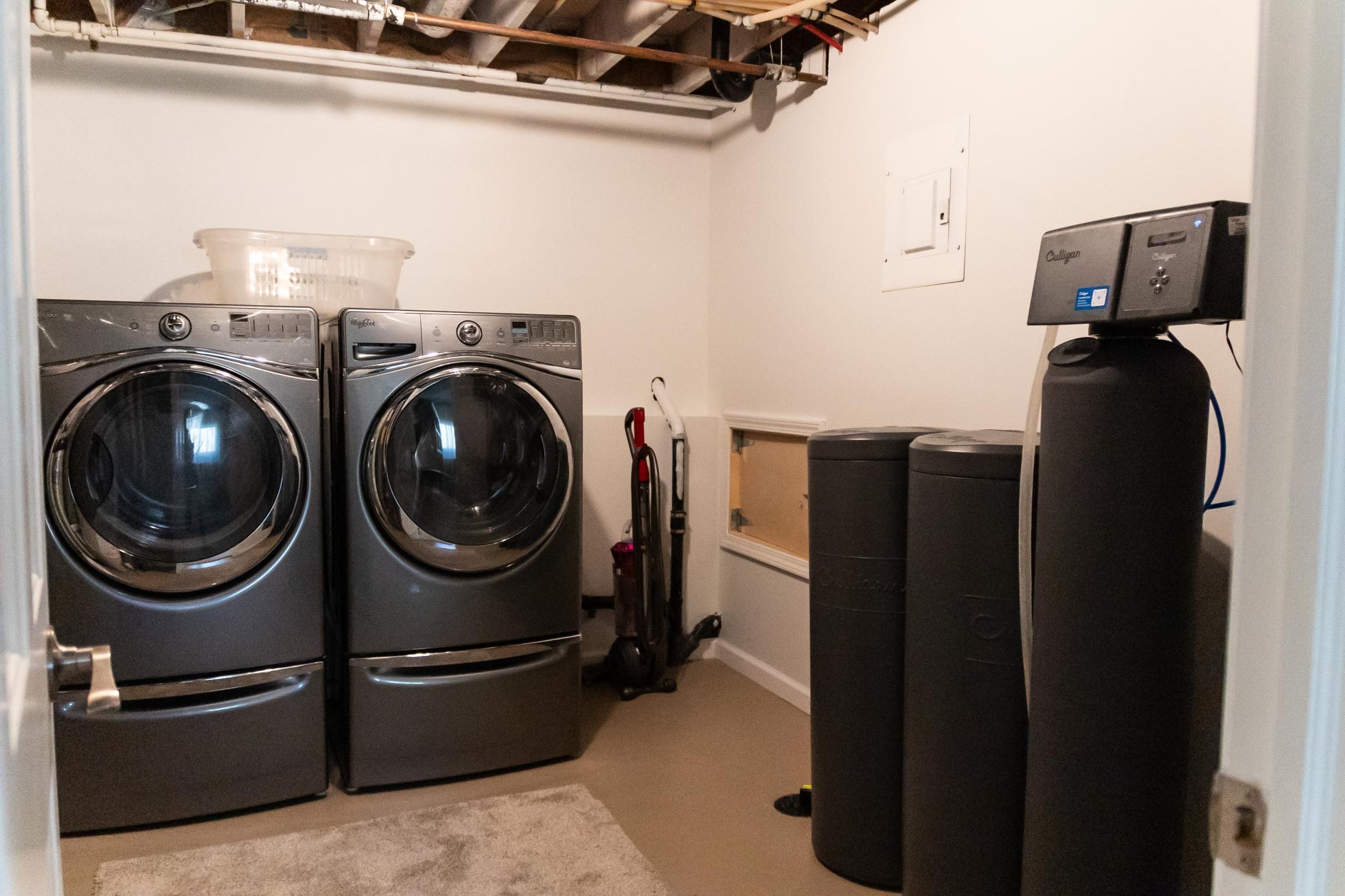 11660 Lehigh Ave S -Hastings - laundry room.jpg