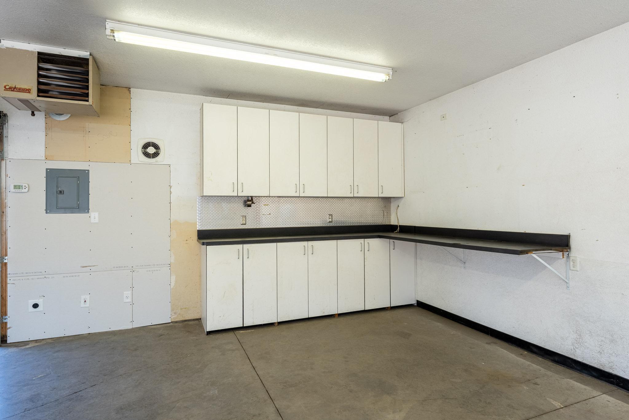 11660 Lehigh Ave Hastings-25.jpg