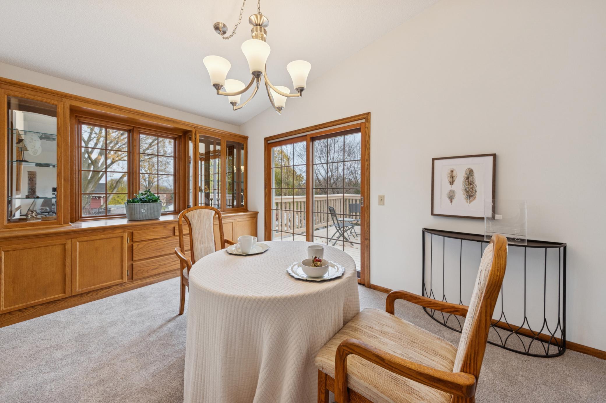 6. Dining Area Includes beautifful. lighted built-in cabinetry.jpg