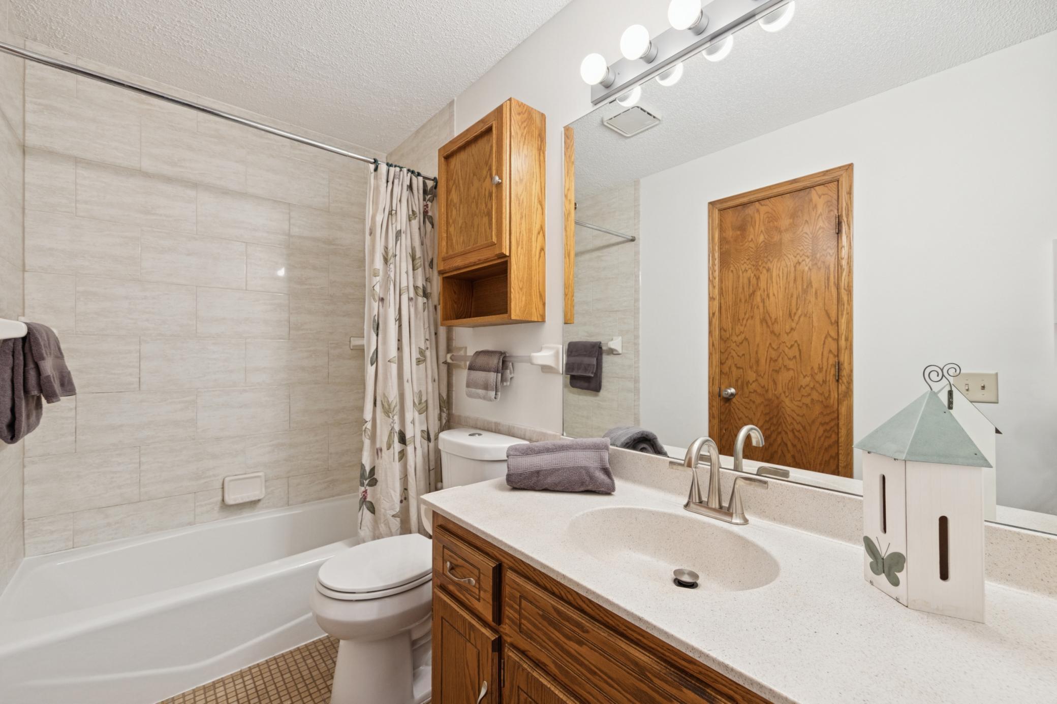 12. Dual Entry Master Bathroom.jpg