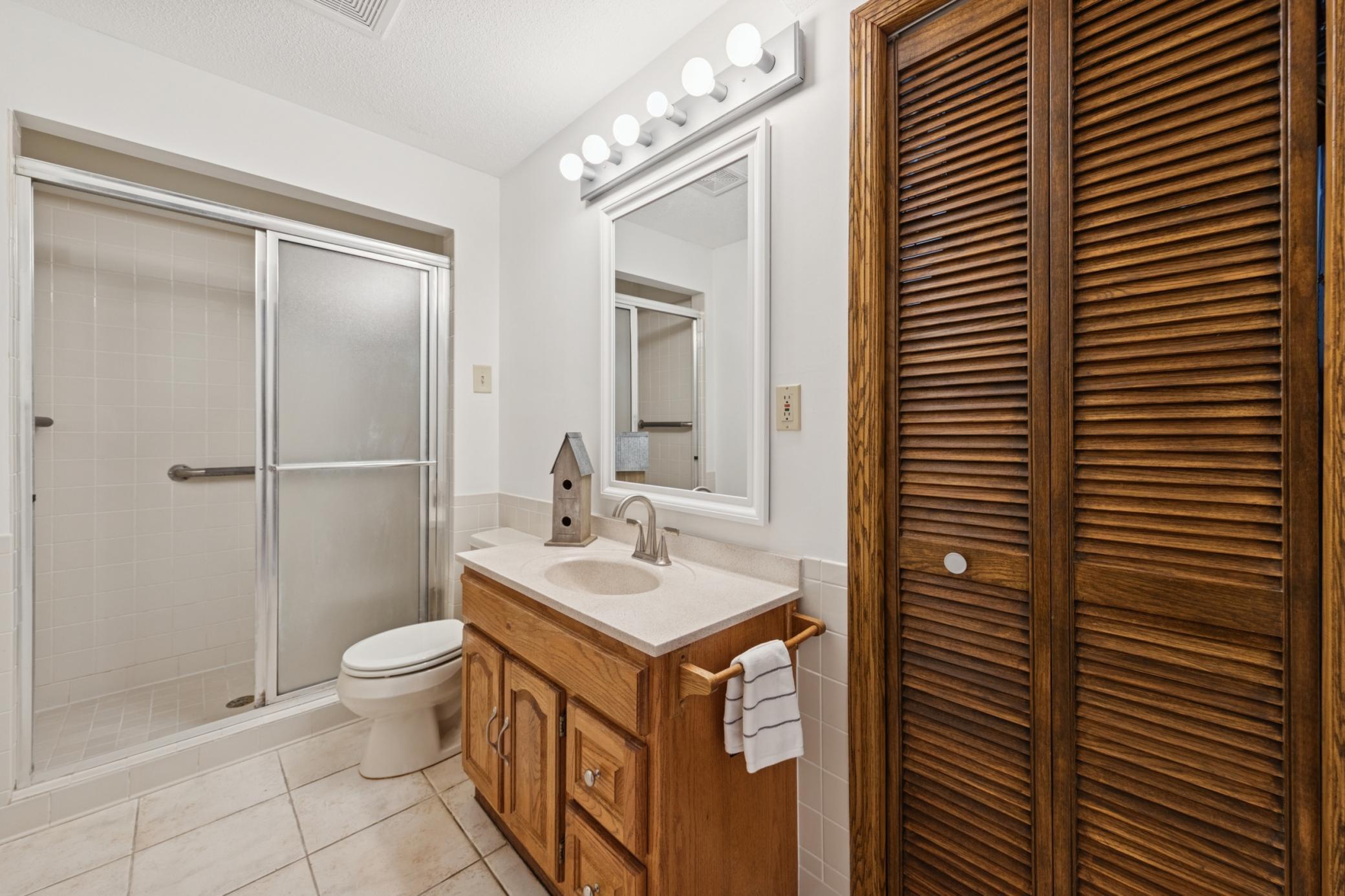 16. Pleasant Lower Bathroom.jpg