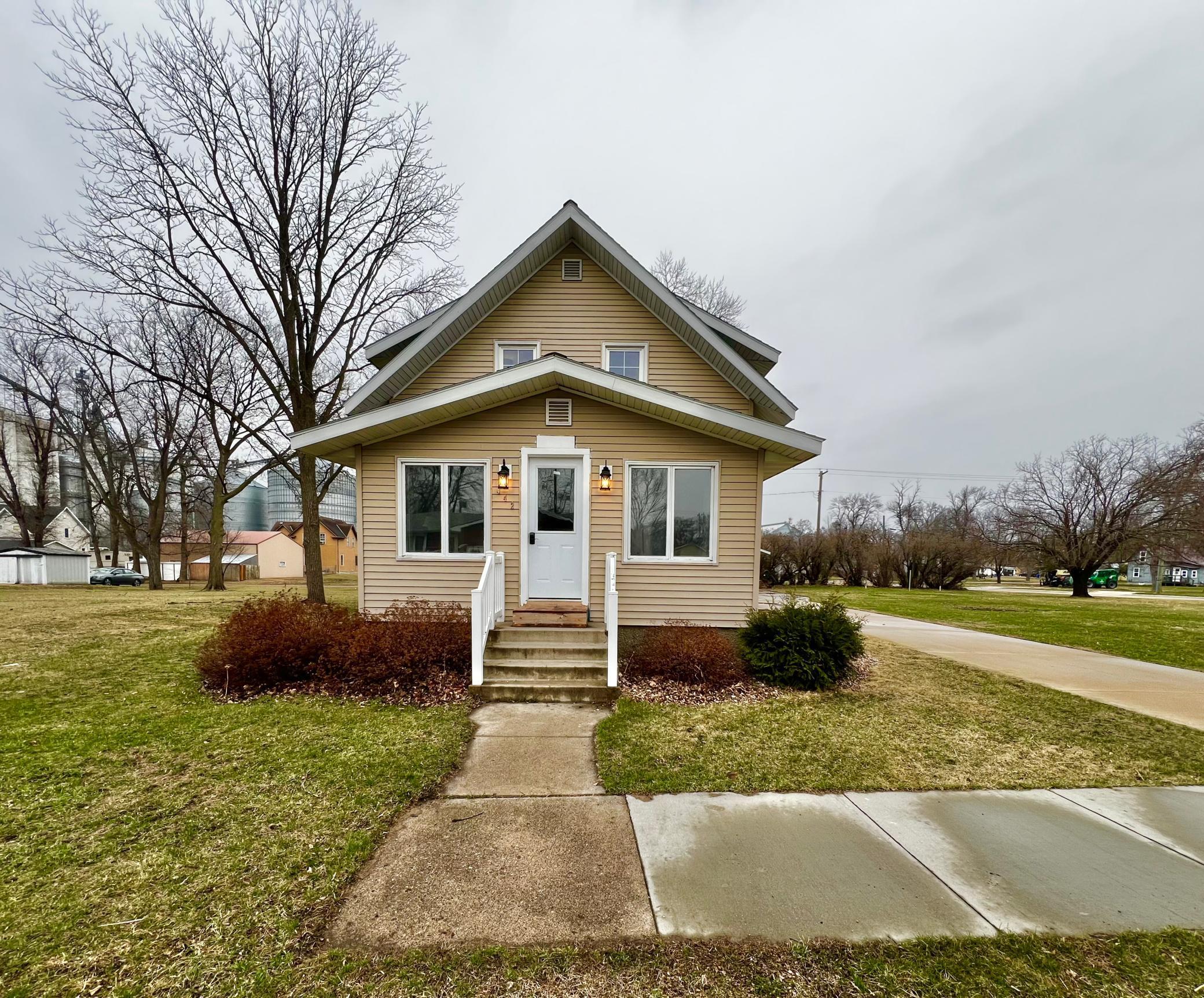 Welcome to 442 4th St., Dawson MN!