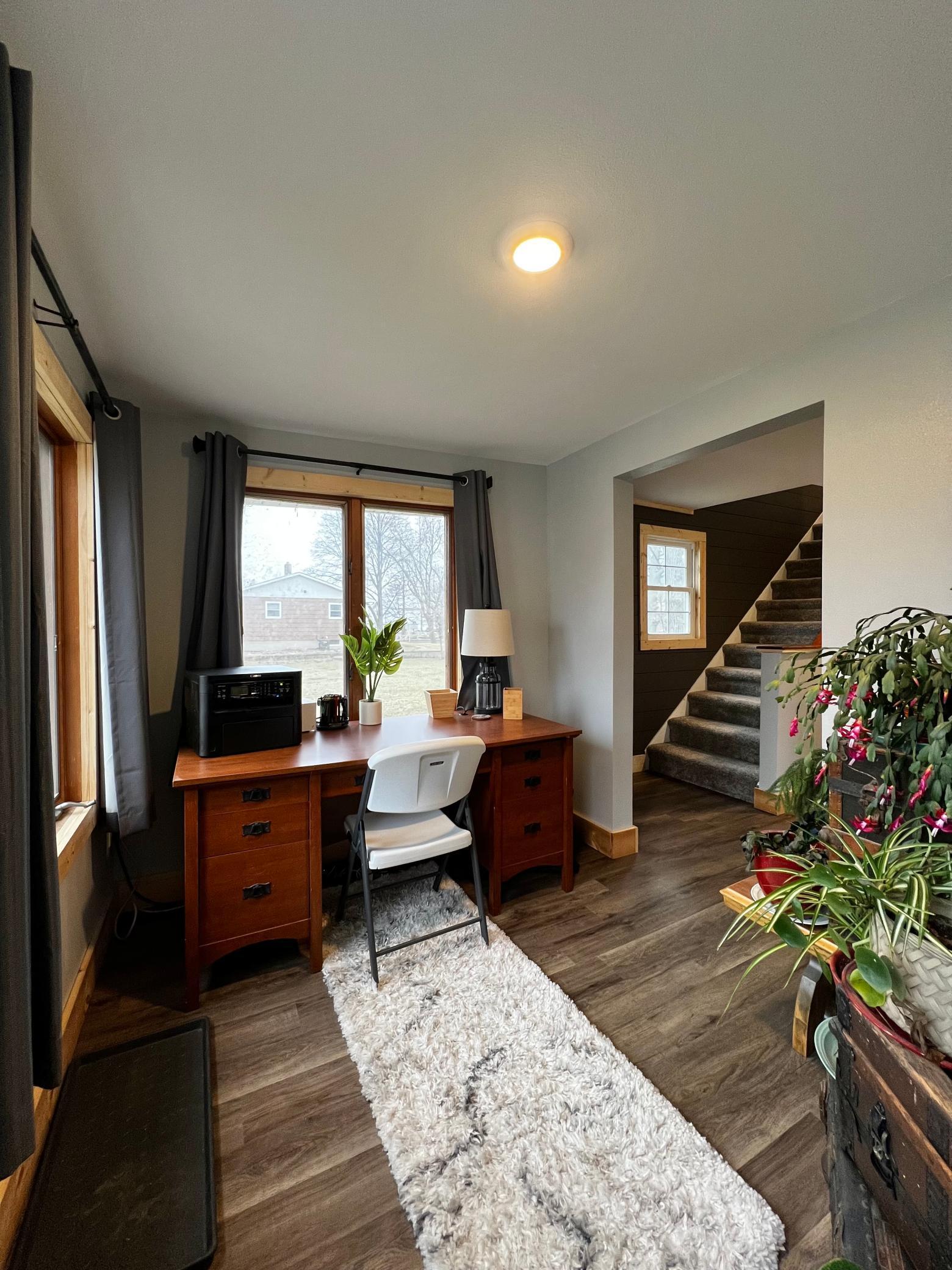 Front Foyer with view of stairway.
