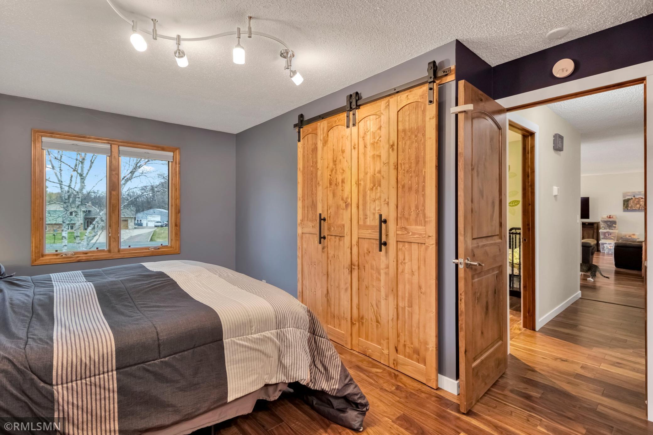 19525-Country-Cir-E-Corcoran-MN-55374 (4).jpg