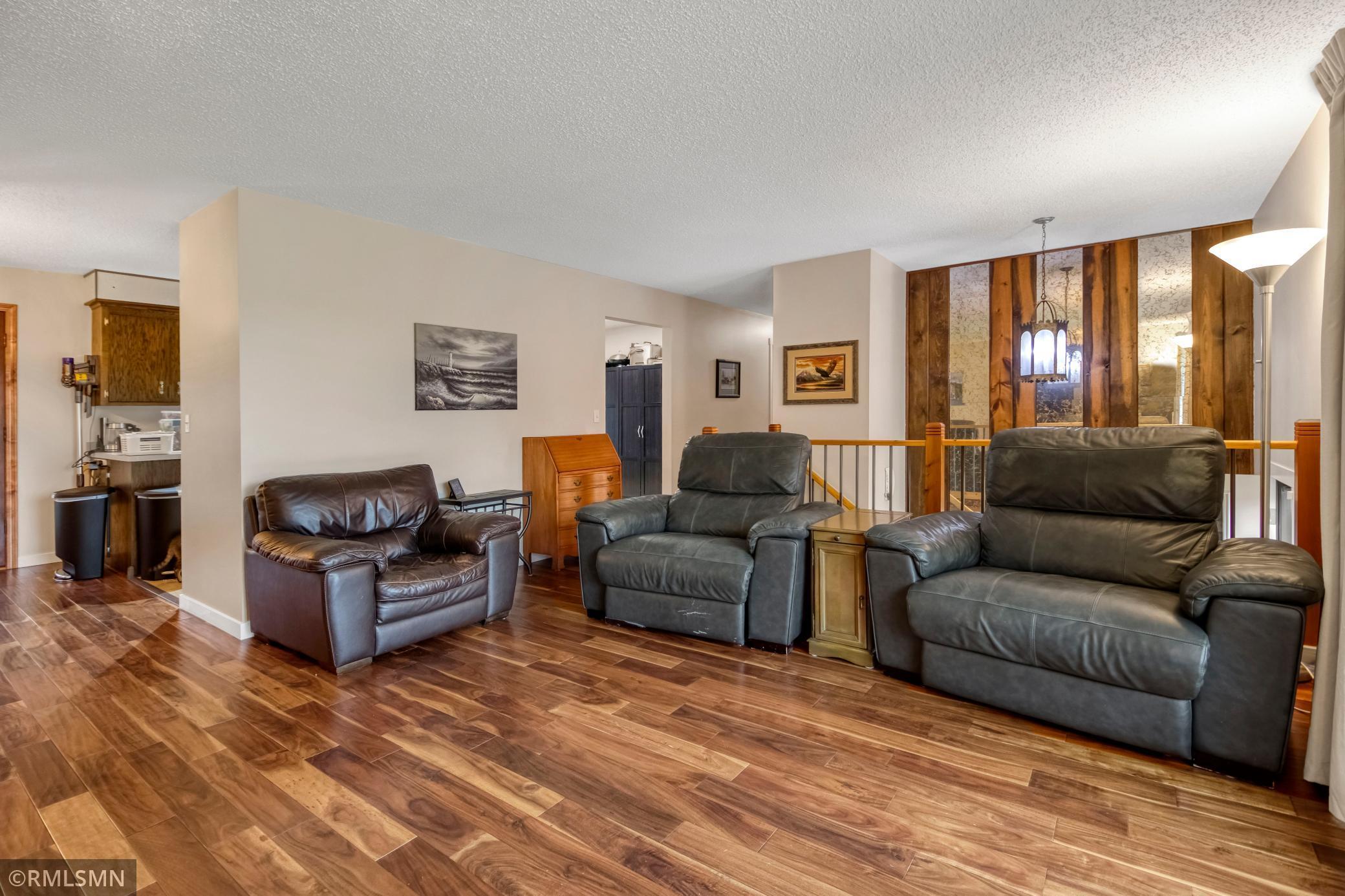 19525-Country-Cir-E-Corcoran-MN-55374 (15).jpg