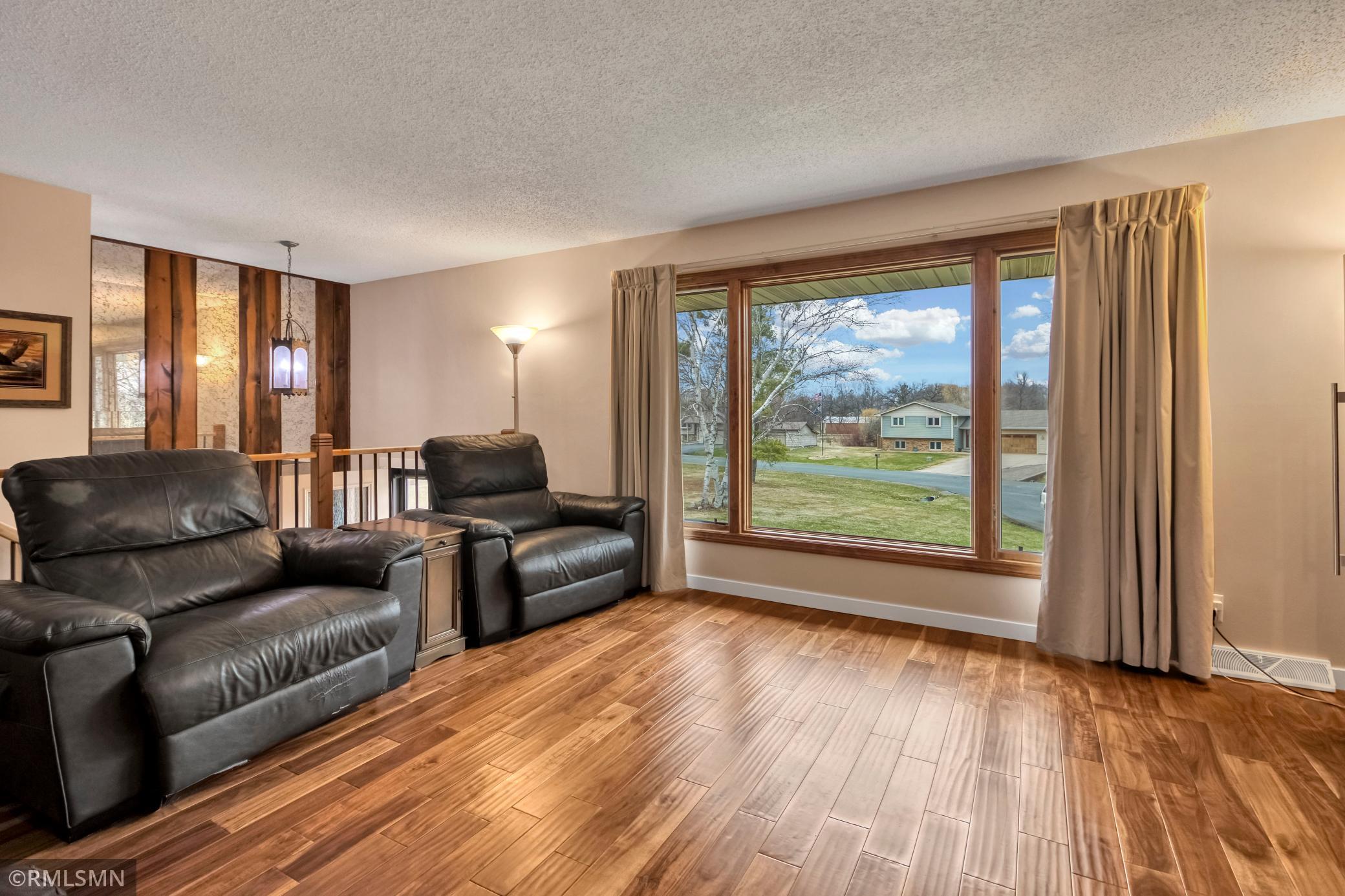 19525-Country-Cir-E-Corcoran-MN-55374 (17).jpg