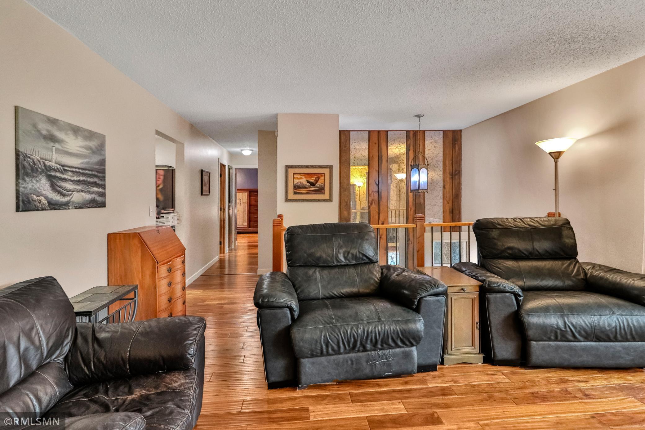 19525-Country-Cir-E-Corcoran-MN-55374 (16).jpg