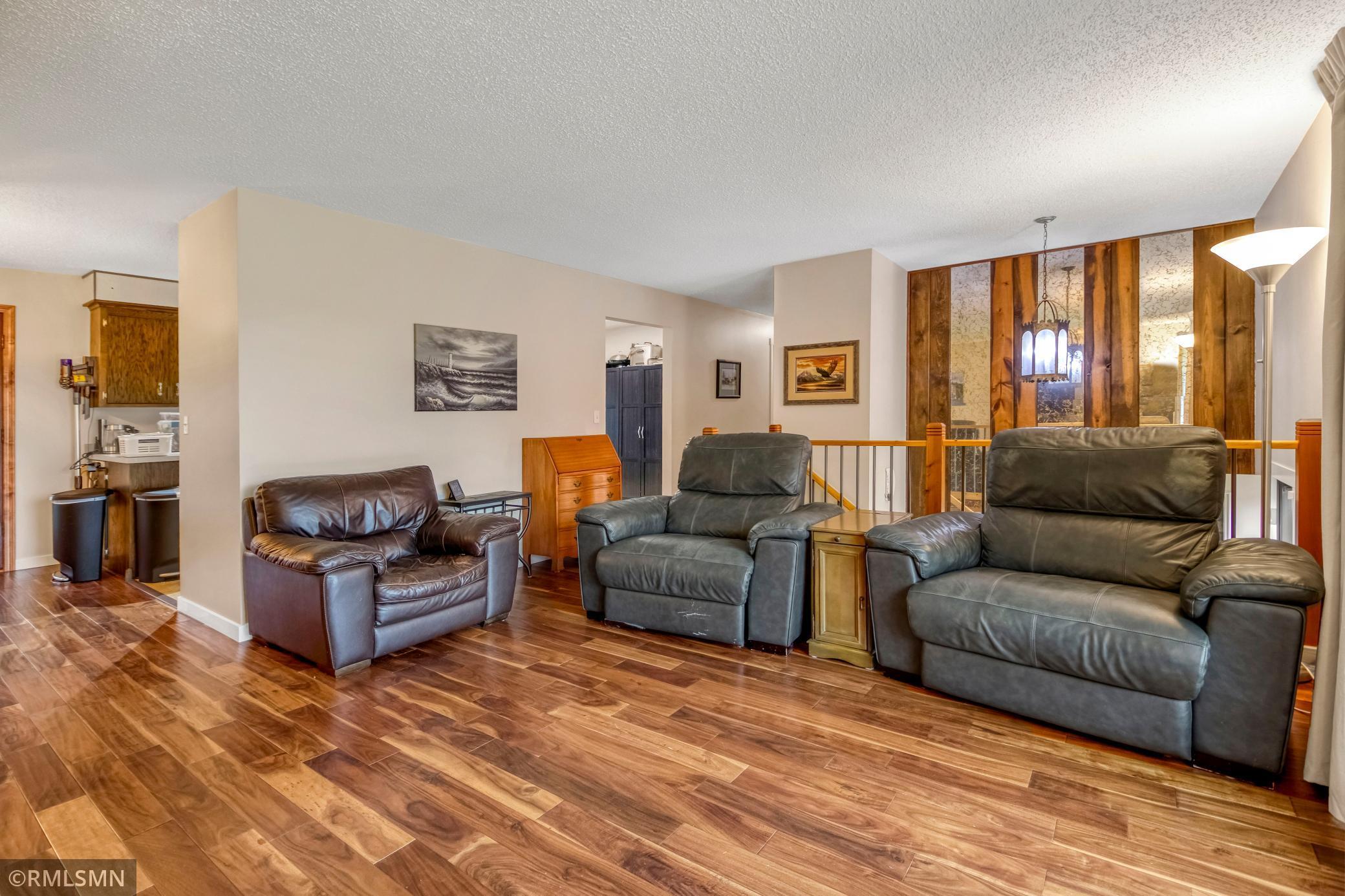 19525-Country-Cir-E-Corcoran-MN-55374 (14).jpg