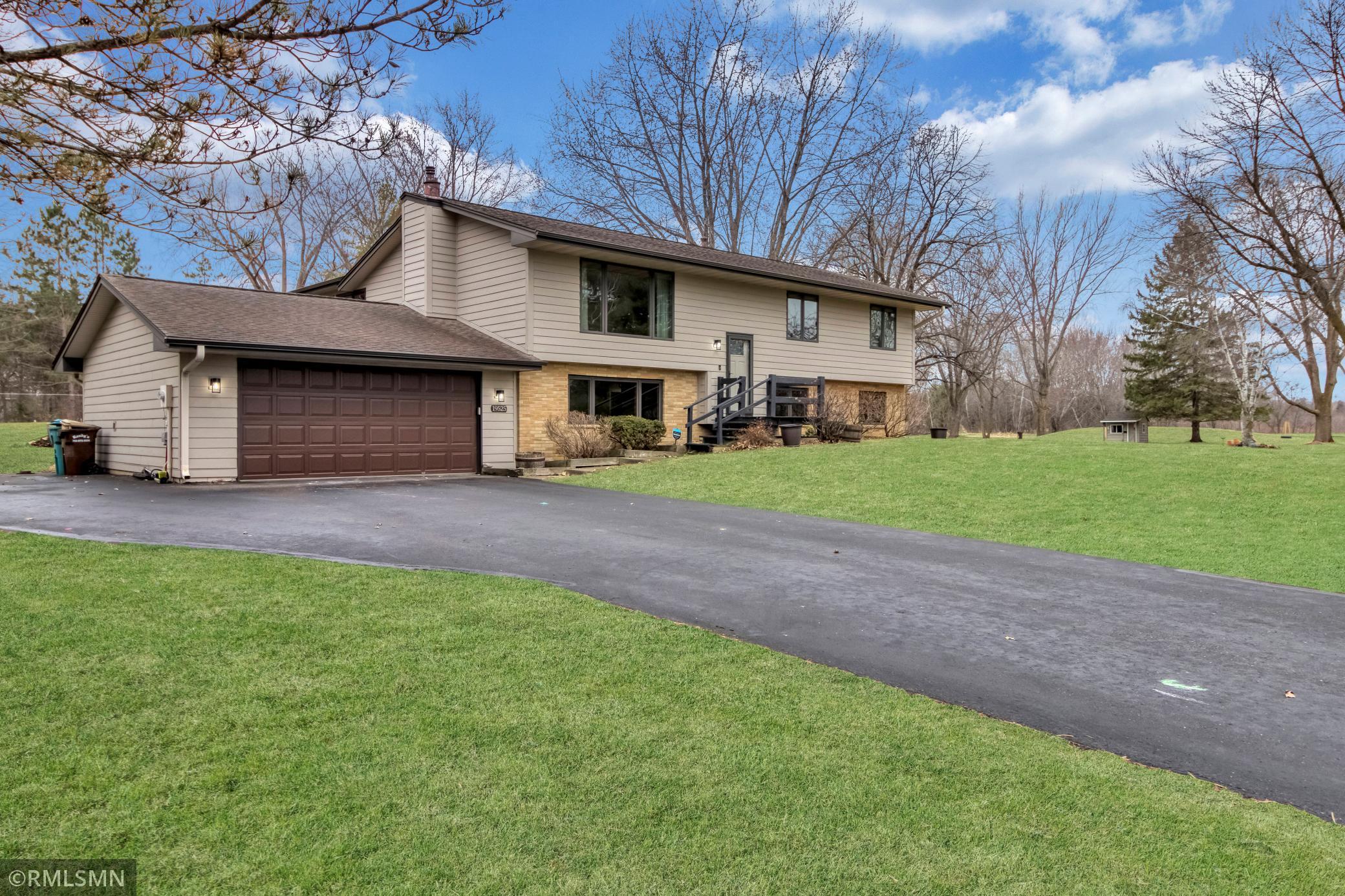 19525-Country-Cir-E-Corcoran-MN-55374 (37).jpg