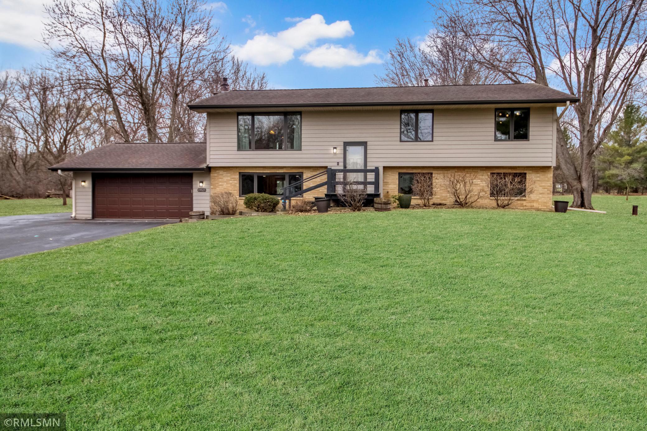 19525-Country-Cir-E-Corcoran-MN-55374 (41).jpg