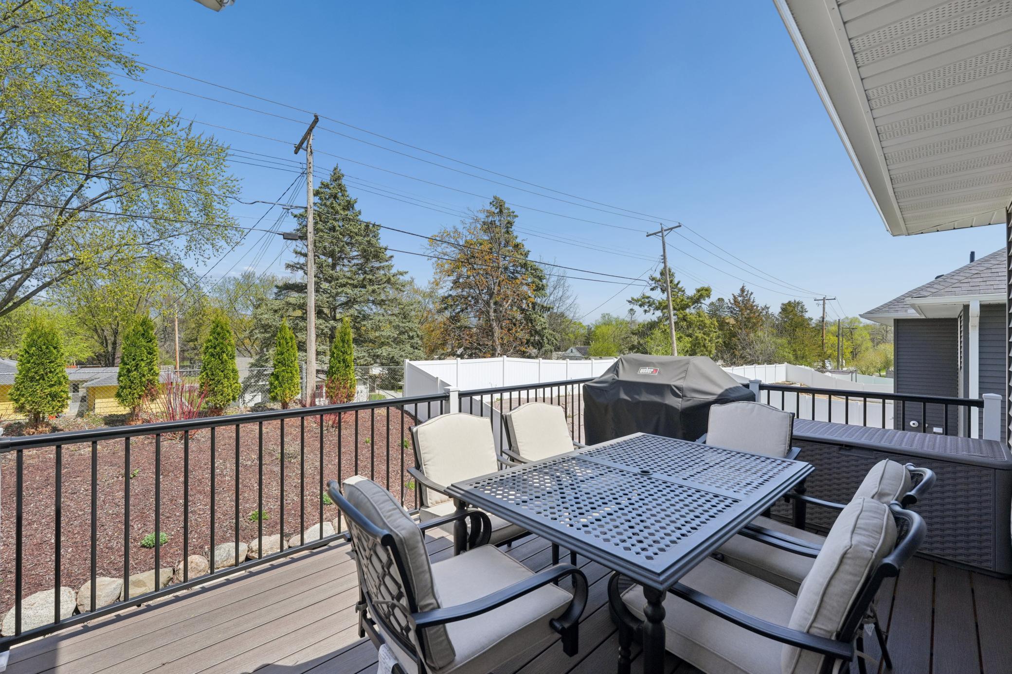 Maintenance-free deck