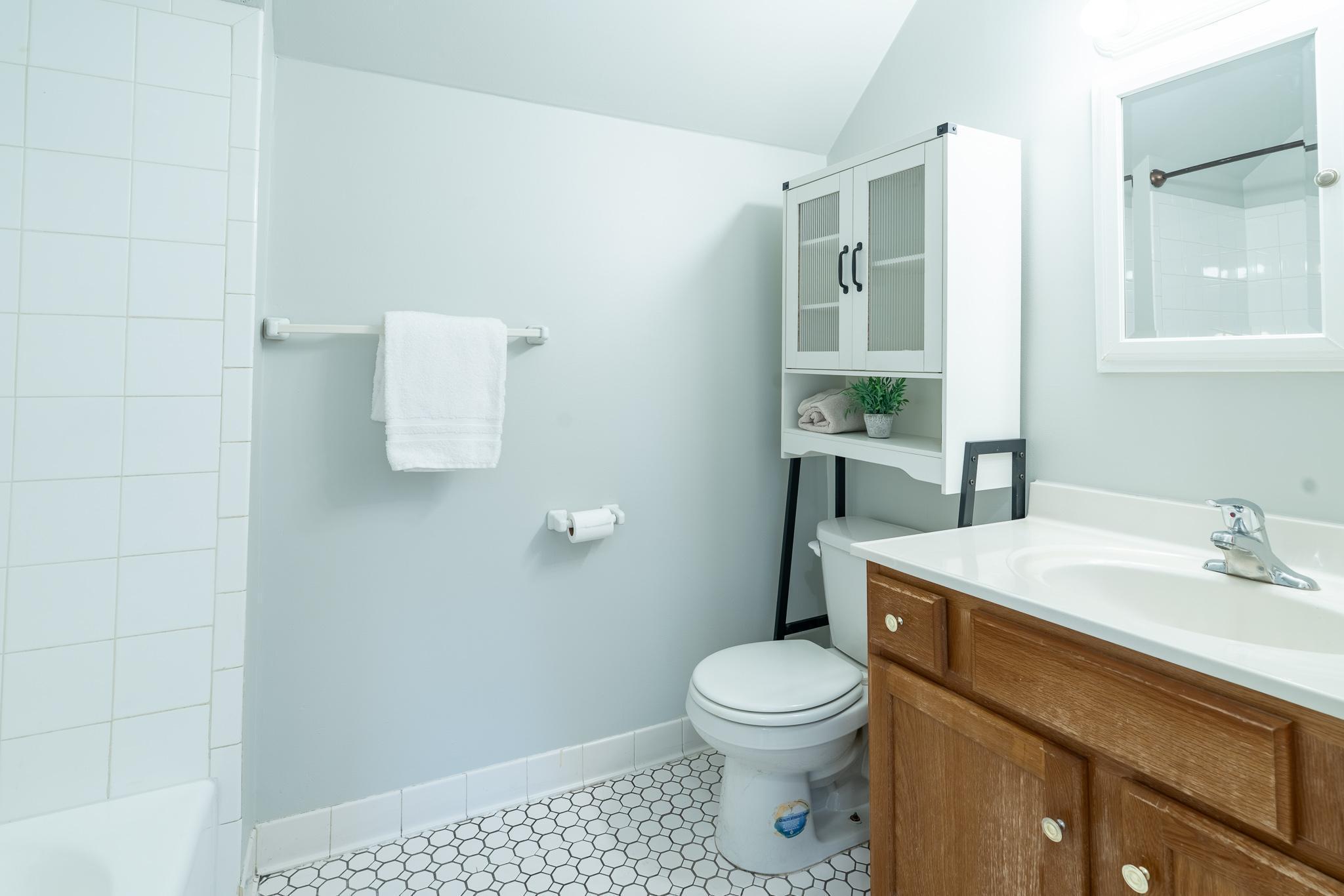 3207 Bryant Ave N Minneapolis_-48.jpeg