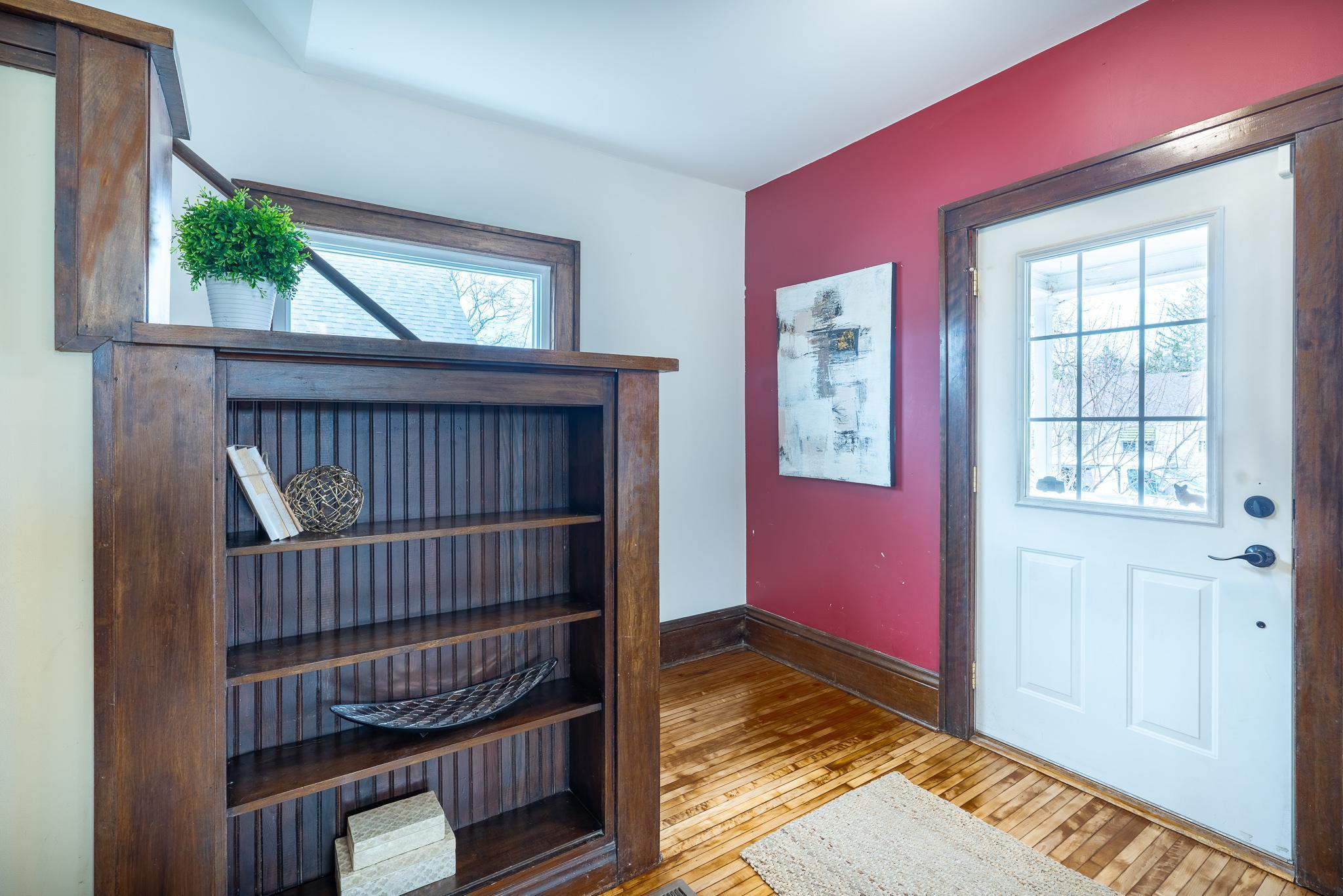 3207 Bryant Ave N Minneapolis_-14.jpeg