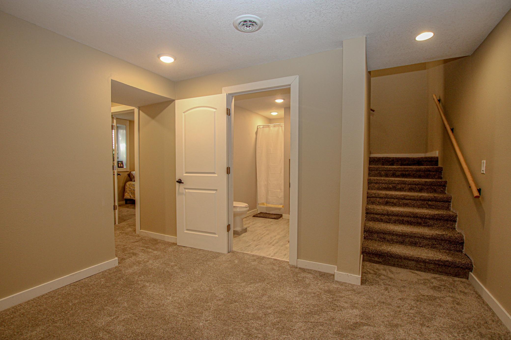 Bath and Stairs-Basement.jpg