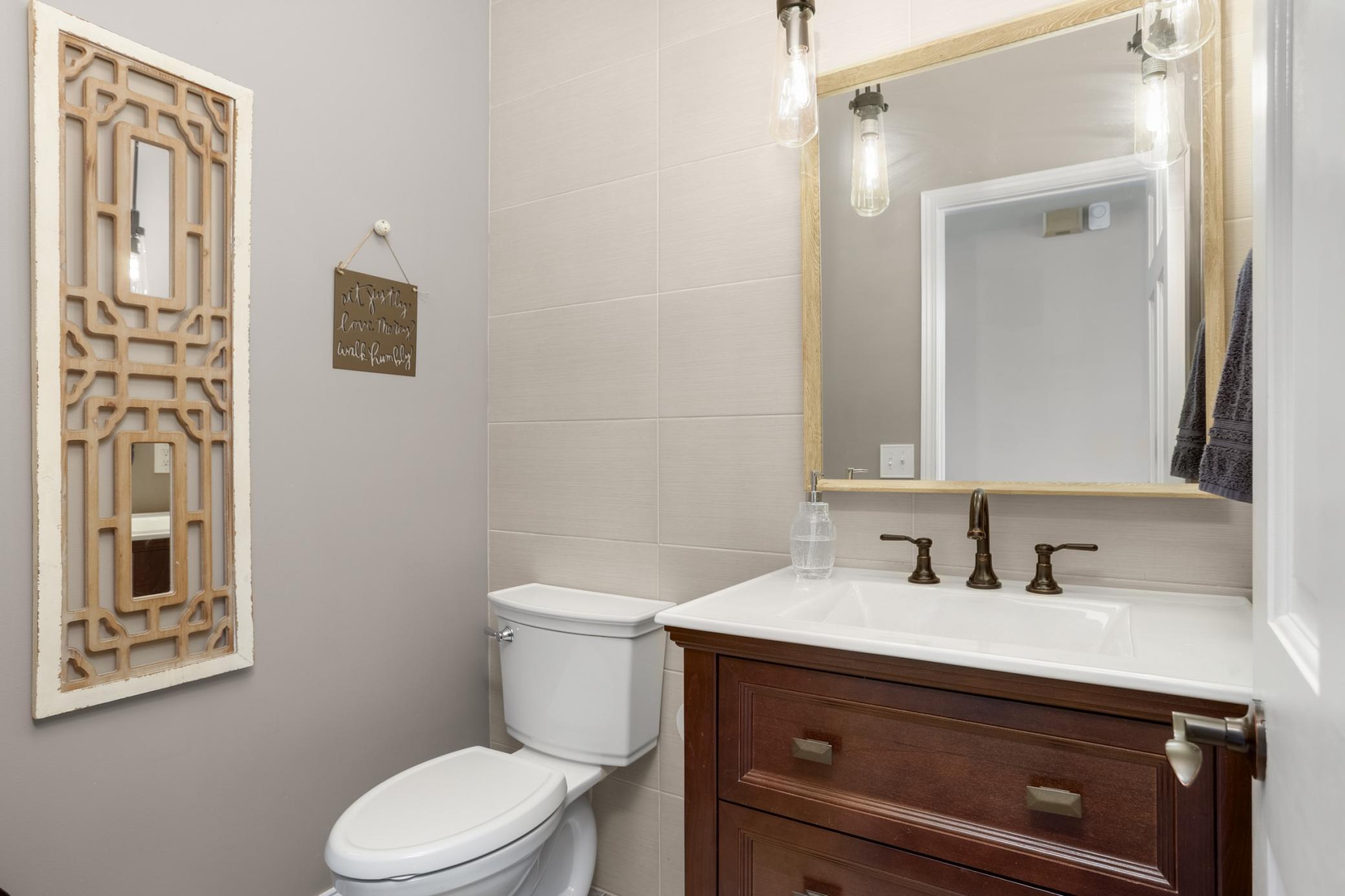 Conveniently located guest bath on the main level.